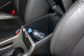 2015款起亚智跑2.0L自动两驱版DLX