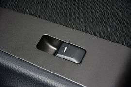 2015款起亚智跑2.0L自动两驱版DLX