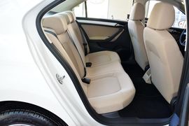 2015款大众捷达1.6L手动舒适型