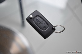 标致307三厢2.0L自动舒适版