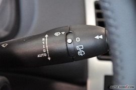 标致307三厢2.0L自动舒适版