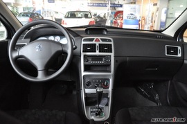 标致307三厢2.0L自动舒适版