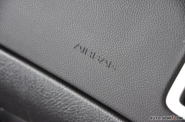 标致307三厢2.0L自动舒适版