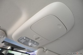 标致307三厢2.0L自动舒适版