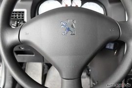 标致307三厢2.0L自动舒适版