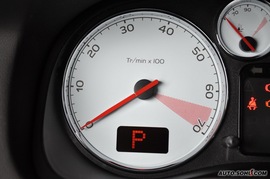 标致307三厢2.0L自动舒适版