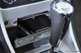 标致307三厢2.0L自动舒适版