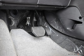 标致307三厢2.0L自动舒适版