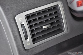 标致307三厢2.0L自动舒适版