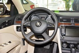 2014款斯柯达速派1.4TSI手自一体名仕版