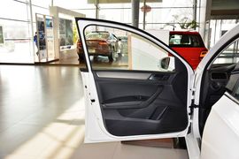 2015款大众新桑塔纳1.4L手动舒适版