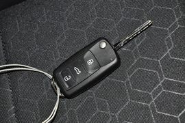2015款大众新桑塔纳1.4L手动舒适版