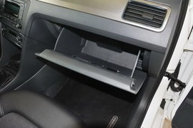 2015款大众新桑塔纳1.4L手动舒适版