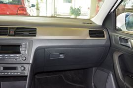 2015款大众新桑塔纳1.4L手动舒适版