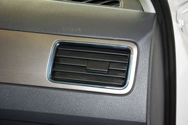 2015款大众新桑塔纳1.4L手动舒适版