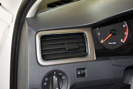 2015款大众新桑塔纳1.4L手动舒适版