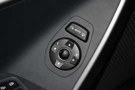 2013款现代全新胜达2.0T自动四驱顶级型