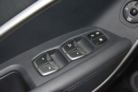2013款现代全新胜达2.0T自动四驱顶级型