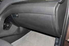 2013款现代全新胜达2.0T自动四驱顶级型