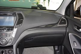 2013款现代全新胜达2.0T自动四驱顶级型