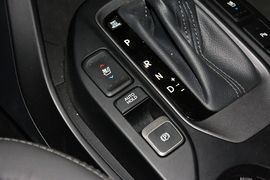 2013款现代全新胜达2.0T自动四驱顶级型