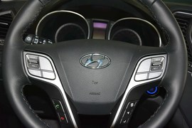 2013款现代全新胜达2.0T自动四驱顶级型