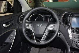 2013款现代全新胜达2.0T自动四驱顶级型