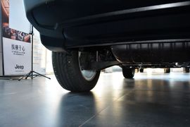 2014款Jeep自由客2.0L运动增强版