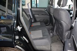 2014款Jeep自由客2.0L运动增强版