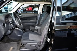 2014款Jeep自由客2.0L运动增强版