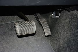 2014款Jeep自由客2.0L运动增强版
