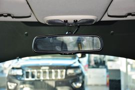 2014款Jeep自由客2.0L运动增强版