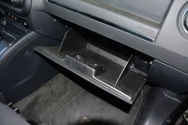 2014款Jeep自由客2.0L运动增强版