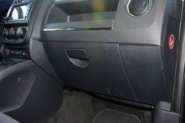 2014款Jeep自由客2.0L运动增强版