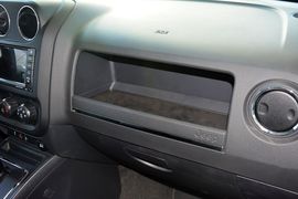 2014款Jeep自由客2.0L运动增强版