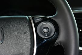 2015款本田奥德赛2.4L智享版