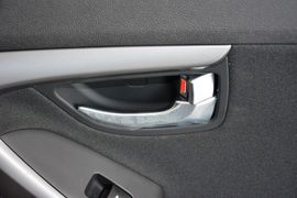 2015款现代朗动1.6L自动领先型