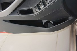 2015款现代朗动1.6L自动领先型