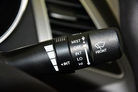 2015款现代朗动1.6L自动领先型
