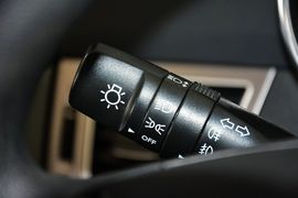 2015款现代朗动1.6L自动领先型