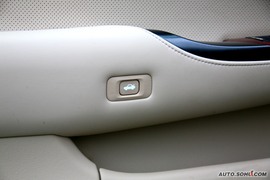 2009款一汽丰田新皇冠