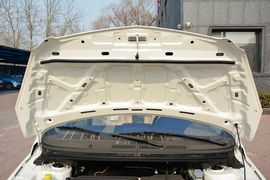 2015款绅宝D20三厢