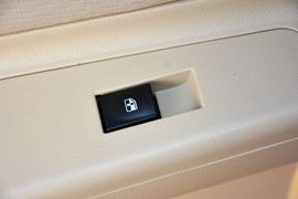 2015款绅宝D20三厢