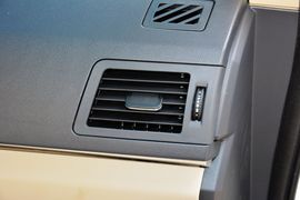 2015款绅宝D20三厢