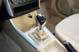 2015款绅宝D20三厢