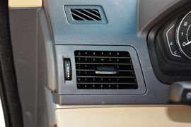 2015款绅宝D20三厢