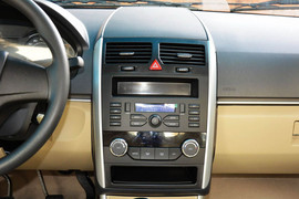 2015款绅宝D20三厢