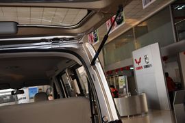 2015款五菱宏光V