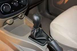 2015款五菱宏光V