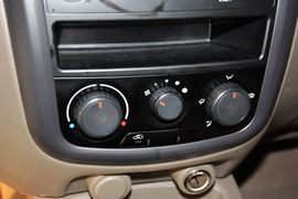 2015款五菱宏光V